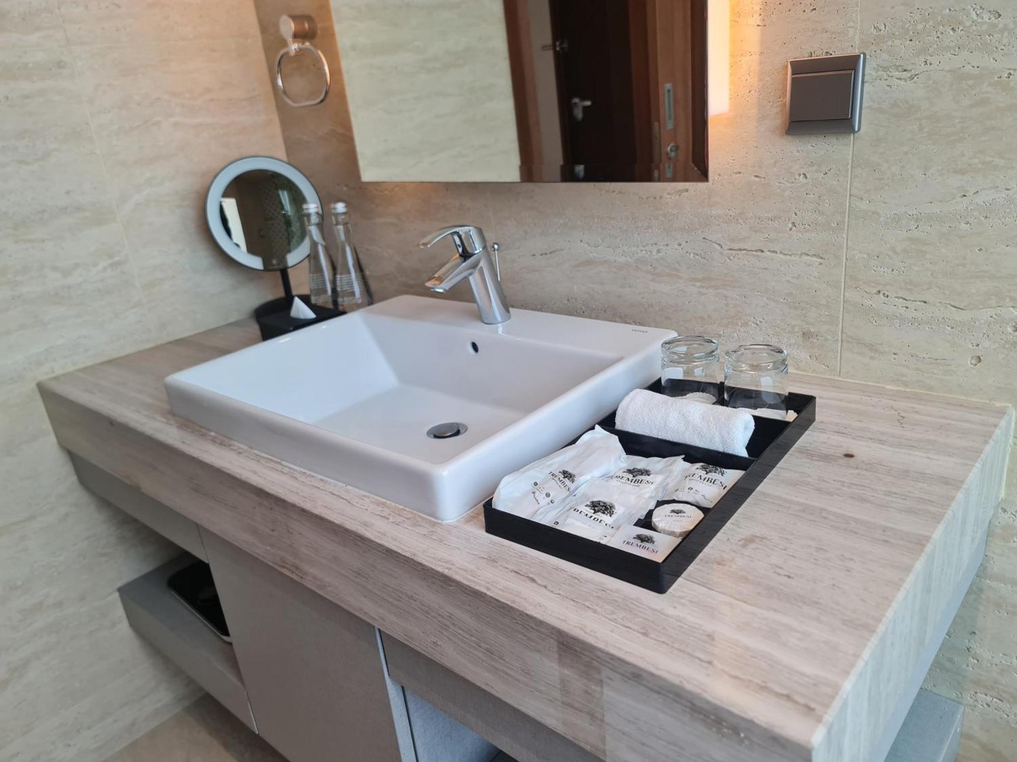 Trembesi Hotel Serpong Εξωτερικό φωτογραφία